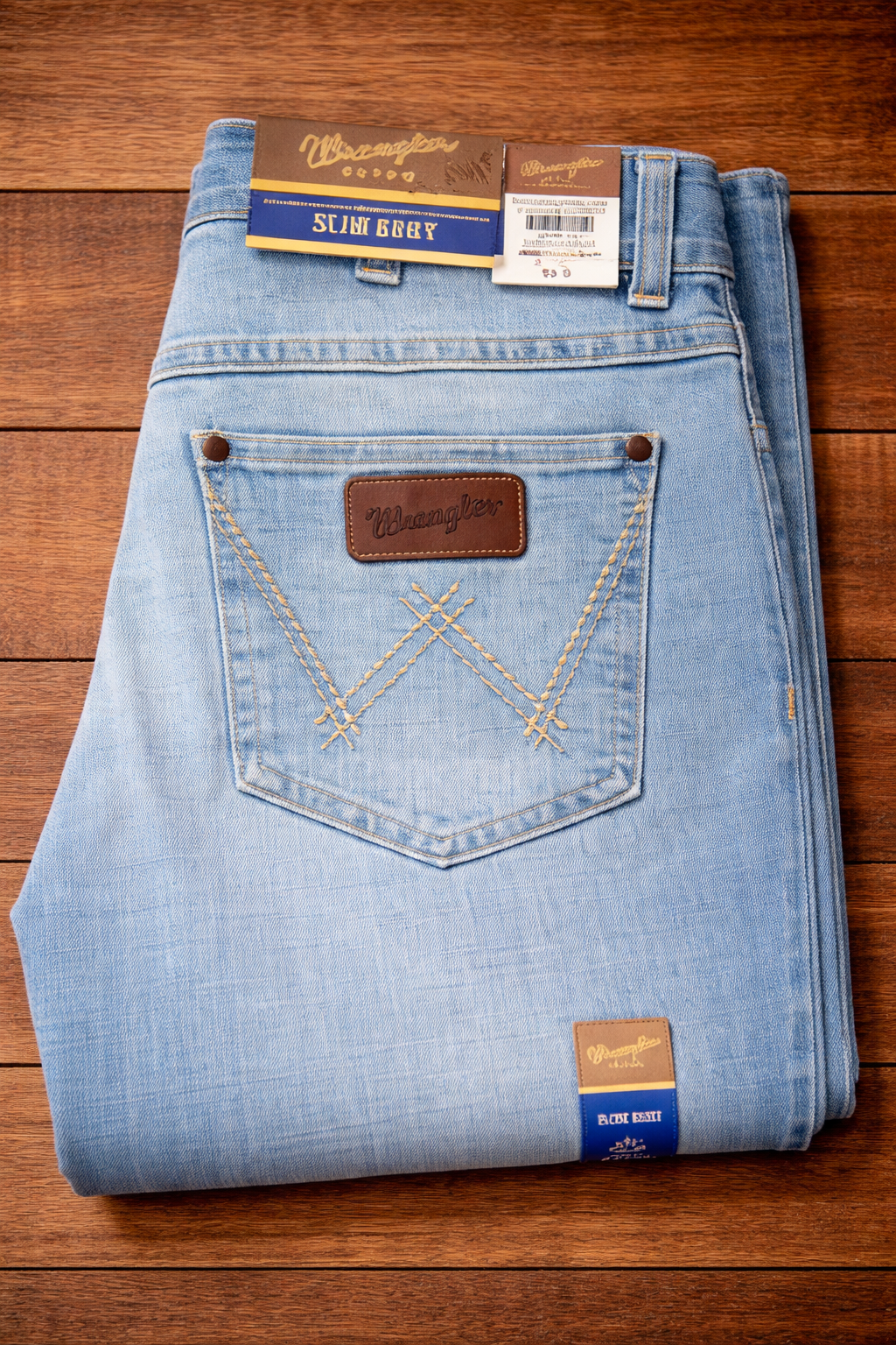 Wrangler Retro Slim Boot para dama – Denim claro