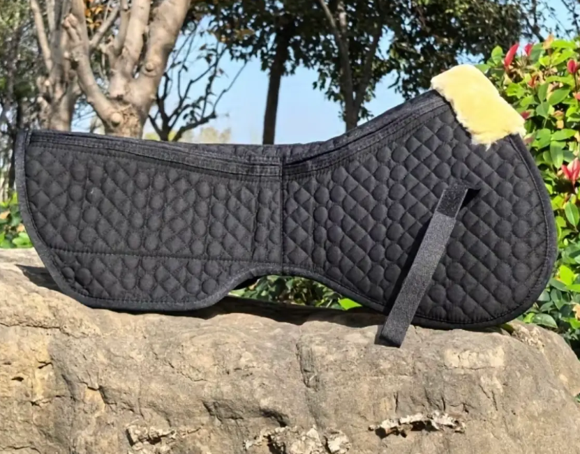 Mini Mantilla Anatómica para Caballo con Borrega y Almohadillas Ajustable