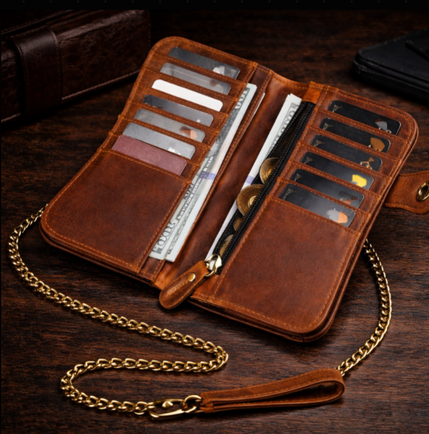 Cartera de Cuero Grabado con Cadena